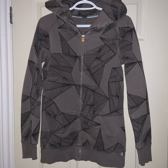 TNA Sweater - Picture 1 of 4